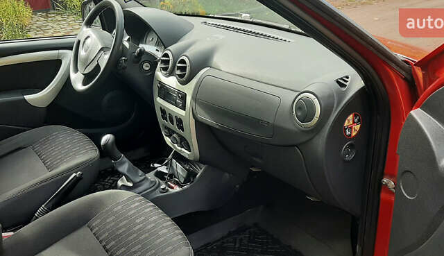 Дачия Logan MCV 2011 в Чернигове на Automoto.ua Красный Дачия Logan MCV, объемом двигателя 1.6 л и пробегом 178 тыс. км за 6650 $, фото 48 на Automoto.ua