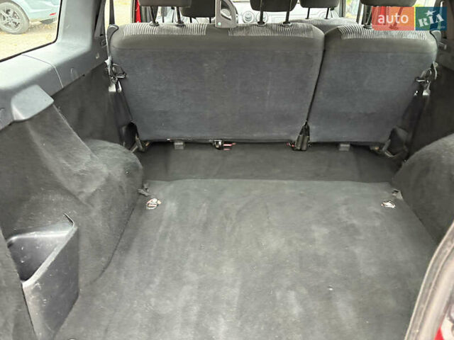 Дачия Logan MCV 2011 в Ровно на Automoto.ua Красный Дачия Logan MCV, объемом двигателя 1.6 л и пробегом 190 тыс. км за 5550 $, фото 10 на Automoto.ua