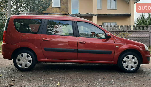 Красный Дачия Logan MCV, объемом двигателя 1.6 л и пробегом 178 тыс. км за 6650 $, фото 8 на Automoto.ua