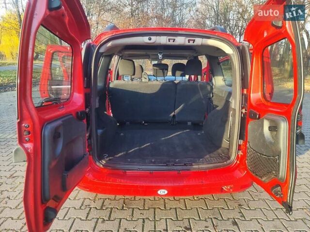 Красный Дачия Logan MCV, объемом двигателя 1.6 л и пробегом 190 тыс. км за 5700 $, фото 34 на Automoto.ua