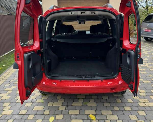 Дачия Logan MCV 2012 в Казатине на Automoto.ua Красный Дачия Logan MCV, объемом двигателя 1.6 л и пробегом 173 тыс. км за 6700 $, фото 64 на Automoto.ua