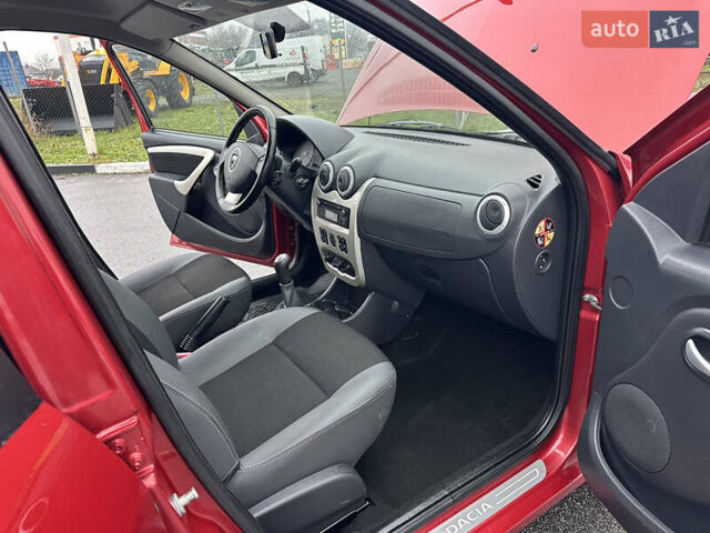 Красный Дачия Logan MCV, объемом двигателя 1.6 л и пробегом 120 тыс. км за 7300 $, фото 47 на Automoto.ua