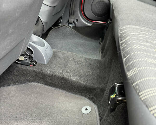 Дачия Logan MCV 2012 в Казатине на Automoto.ua Красный Дачия Logan MCV, объемом двигателя 1.6 л и пробегом 173 тыс. км за 6700 $, фото 33 на Automoto.ua