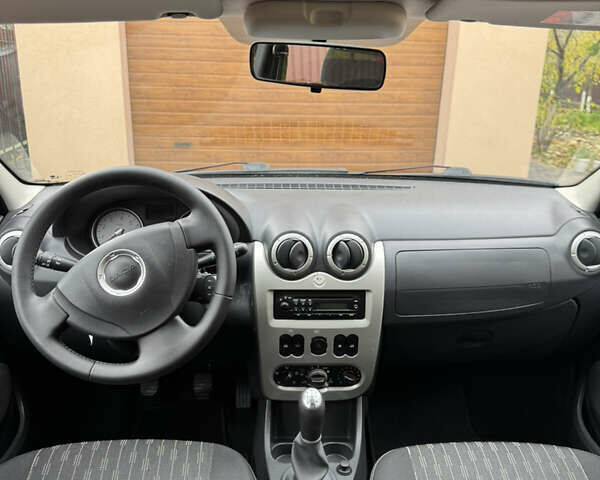 Дачия Logan MCV 2012 в Казатине на Automoto.ua Красный Дачия Logan MCV, объемом двигателя 1.6 л и пробегом 173 тыс. км за 6700 $, фото 28 на Automoto.ua