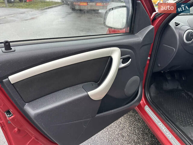 Красный Дачия Logan MCV, объемом двигателя 1.6 л и пробегом 120 тыс. км за 7300 $, фото 30 на Automoto.ua
