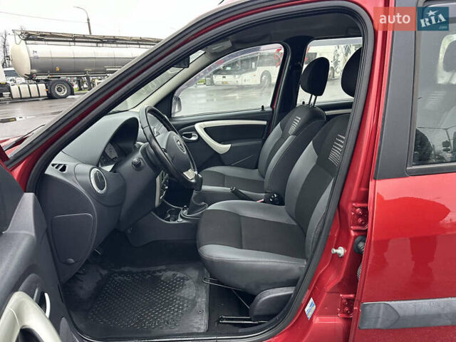 Красный Дачия Logan MCV, объемом двигателя 1.6 л и пробегом 120 тыс. км за 7300 $, фото 32 на Automoto.ua