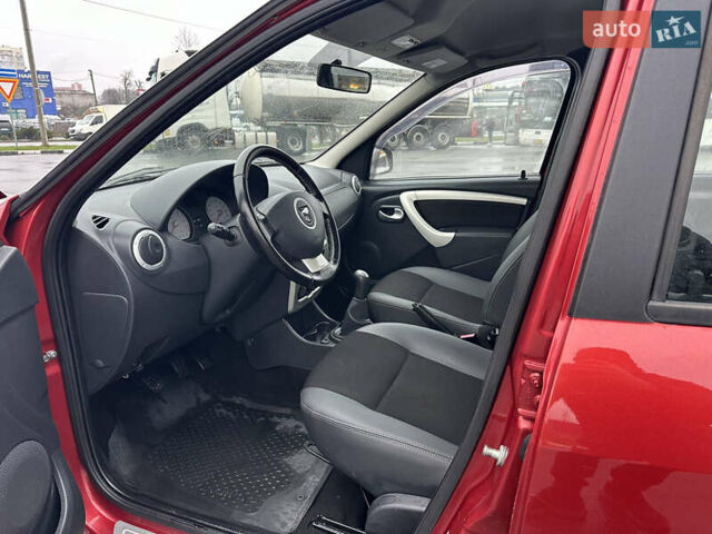 Красный Дачия Logan MCV, объемом двигателя 1.6 л и пробегом 120 тыс. км за 7300 $, фото 31 на Automoto.ua