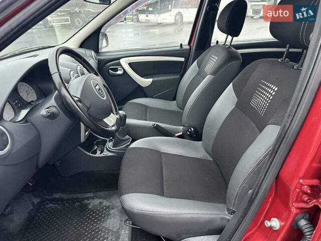 Красный Дачия Logan MCV, объемом двигателя 1.6 л и пробегом 120 тыс. км за 7300 $, фото 33 на Automoto.ua