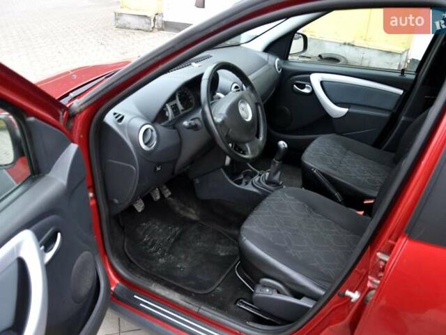 Червоний Дачія Logan MCV, об'ємом двигуна 1.6 л та пробігом 90 тис. км за 7500 $, фото 16 на Automoto.ua