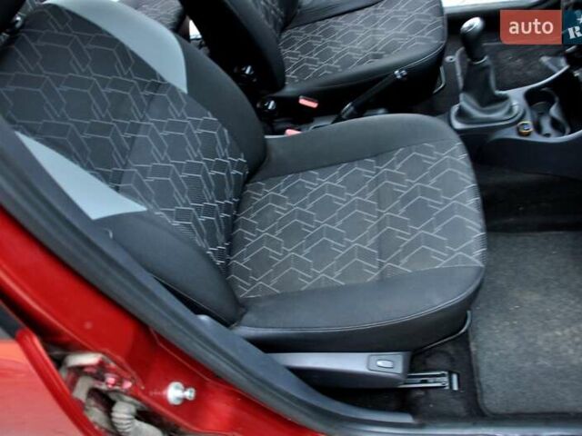 Червоний Дачія Logan MCV, об'ємом двигуна 1.6 л та пробігом 90 тис. км за 7500 $, фото 26 на Automoto.ua