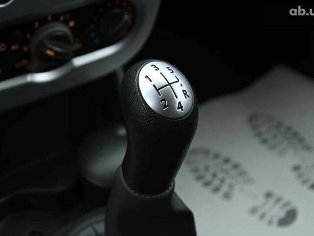 Дачия Logan MCV, объемом двигателя 1.6 л и пробегом 109 тыс. км за 5950 $, фото 24 на Automoto.ua