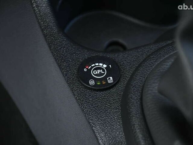 Дачия Logan MCV, объемом двигателя 0 л и пробегом 135 тыс. км за 6950 $, фото 16 на Automoto.ua