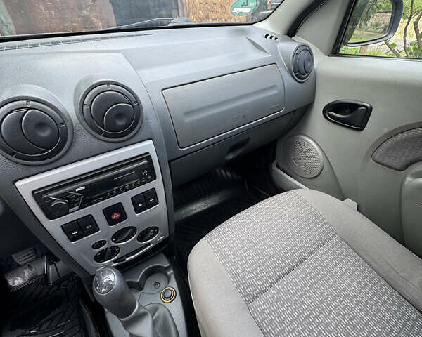 Серый Дачия Logan MCV, объемом двигателя 1.6 л и пробегом 211 тыс. км за 4300 $, фото 7 на Automoto.ua