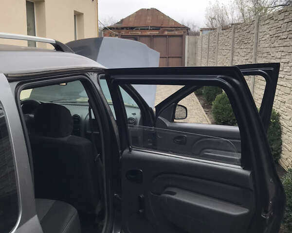 Серый Дачия Logan MCV, объемом двигателя 1.6 л и пробегом 231 тыс. км за 2900 $, фото 7 на Automoto.ua