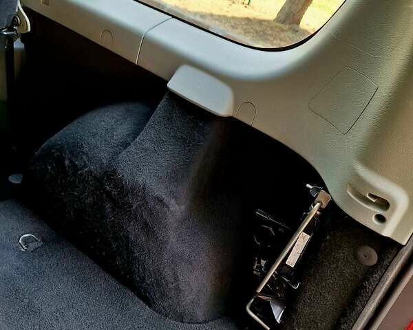 Серый Дачия Logan MCV, объемом двигателя 1.6 л и пробегом 170 тыс. км за 5700 $, фото 14 на Automoto.ua