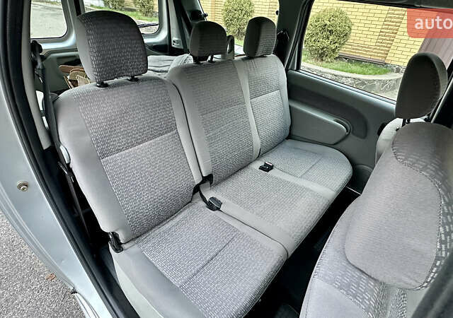 Сірий Дачія Logan MCV, об'ємом двигуна 1.6 л та пробігом 202 тис. км за 4400 $, фото 13 на Automoto.ua