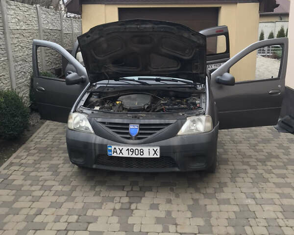 Серый Дачия Logan MCV, объемом двигателя 1.6 л и пробегом 231 тыс. км за 2900 $, фото 1 на Automoto.ua