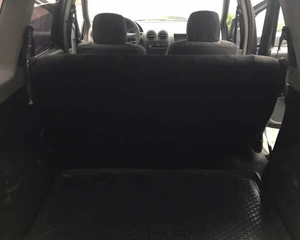 Серый Дачия Logan MCV, объемом двигателя 1.6 л и пробегом 231 тыс. км за 2900 $, фото 6 на Automoto.ua