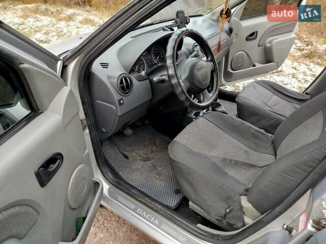 Серый Дачия Logan MCV, объемом двигателя 1.6 л и пробегом 214 тыс. км за 5000 $, фото 5 на Automoto.ua
