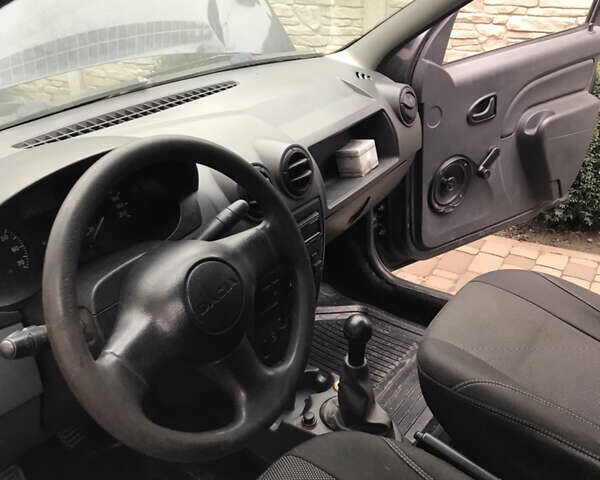 Серый Дачия Logan MCV, объемом двигателя 1.6 л и пробегом 231 тыс. км за 2900 $, фото 4 на Automoto.ua