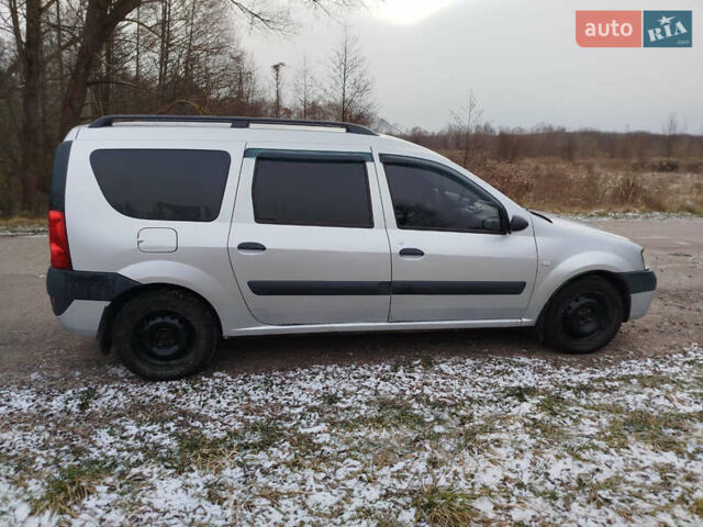 Серый Дачия Logan MCV, объемом двигателя 1.6 л и пробегом 214 тыс. км за 5000 $, фото 2 на Automoto.ua