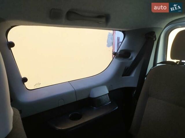 Сірий Дачія Logan MCV, об'ємом двигуна 1.6 л та пробігом 176 тис. км за 5000 $, фото 10 на Automoto.ua