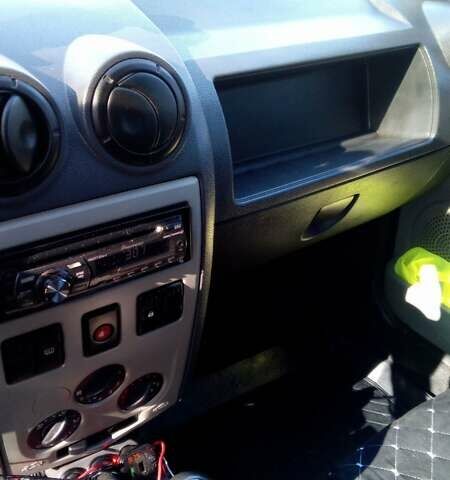 Дачія Logan MCV 2008 у Залещиках на Automoto.ua Сірий Дачія Logan MCV, об'ємом двигуна 1.6 л та пробігом 205 тис. км за 4500 $, фото 8 на Automoto.ua