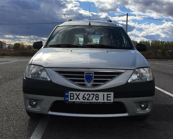 Дачия Logan MCV 2008 в Черновцах на Automoto.ua Серый Дачия Logan MCV, объемом двигателя 1.6 л и пробегом 110 тыс. км за 5450 $, фото 4 на Automoto.ua