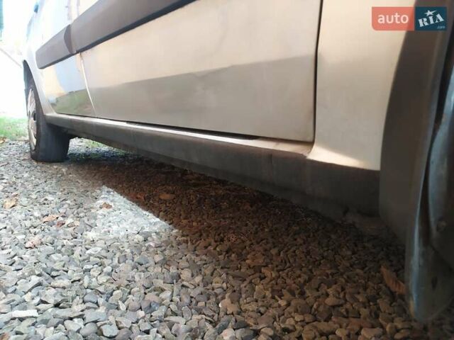 Сірий Дачія Logan MCV, об'ємом двигуна 1.6 л та пробігом 176 тис. км за 5000 $, фото 9 на Automoto.ua