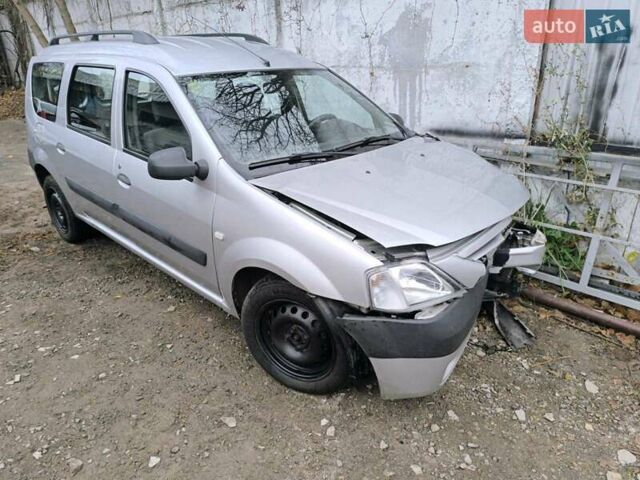 Серый Дачия Logan MCV, объемом двигателя 1.6 л и пробегом 276 тыс. км за 2100 $, фото 6 на Automoto.ua