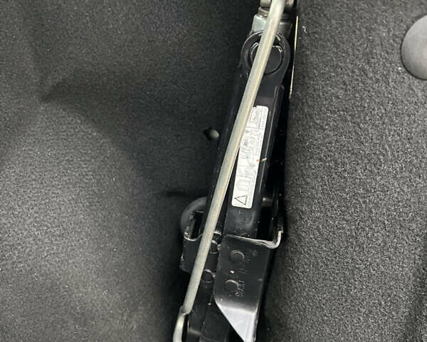 Серый Дачия Logan MCV, объемом двигателя 1.6 л и пробегом 245 тыс. км за 4999 $, фото 38 на Automoto.ua