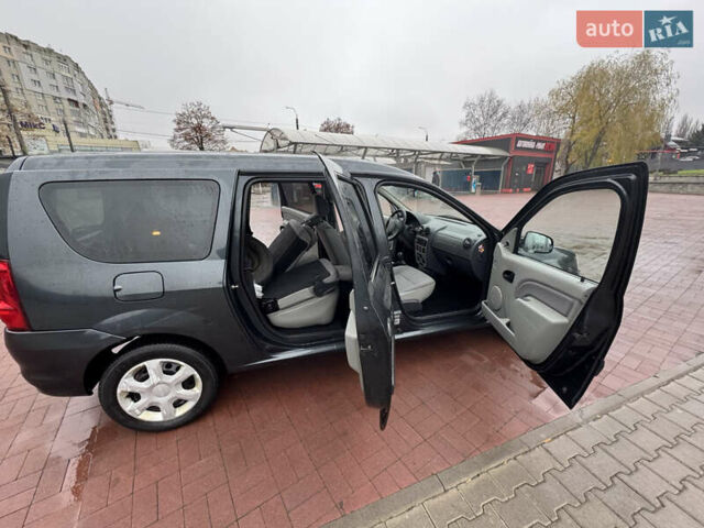 Серый Дачия Logan MCV, объемом двигателя 1.6 л и пробегом 167 тыс. км за 4650 $, фото 17 на Automoto.ua