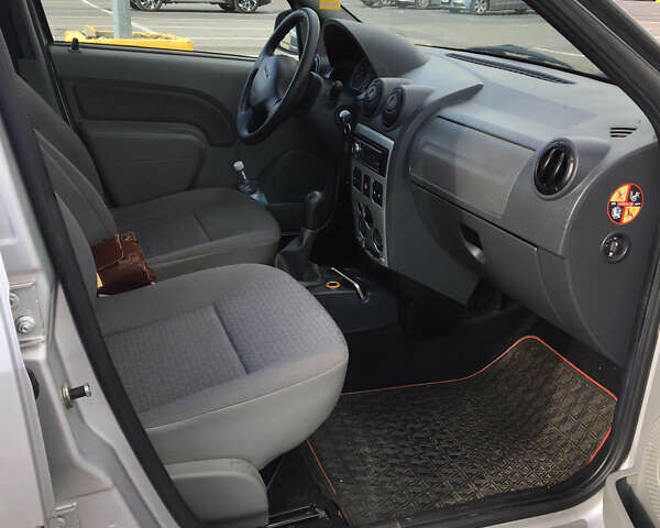 Дачия Logan MCV 2008 в Черновцах на Automoto.ua Серый Дачия Logan MCV, объемом двигателя 1.6 л и пробегом 110 тыс. км за 5450 $, фото 35 на Automoto.ua