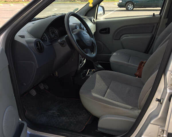 Дачия Logan MCV 2008 в Черновцах на Automoto.ua Серый Дачия Logan MCV, объемом двигателя 1.6 л и пробегом 110 тыс. км за 5450 $, фото 42 на Automoto.ua