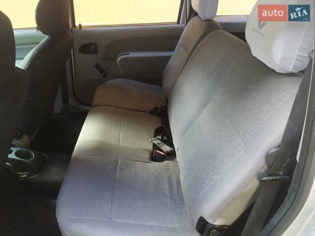 Сірий Дачія Logan MCV, об'ємом двигуна 1.6 л та пробігом 176 тис. км за 5000 $, фото 11 на Automoto.ua