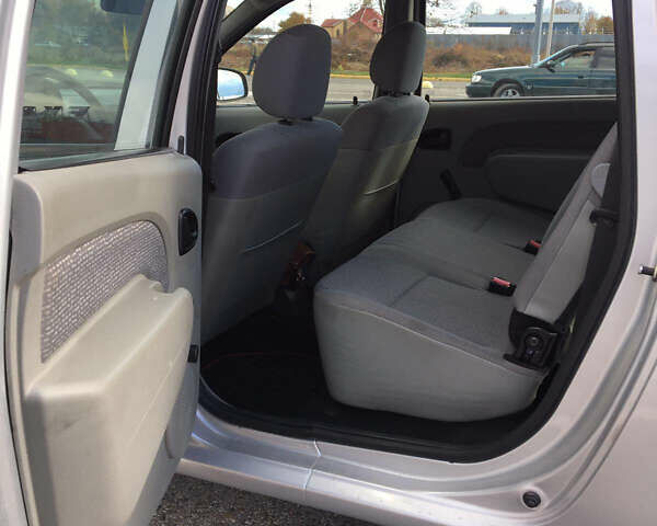 Дачия Logan MCV 2008 в Черновцах на Automoto.ua Серый Дачия Logan MCV, объемом двигателя 1.6 л и пробегом 110 тыс. км за 5450 $, фото 28 на Automoto.ua