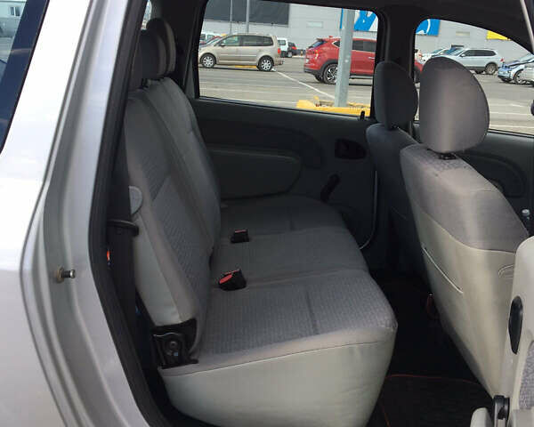 Дачия Logan MCV 2008 в Черновцах на Automoto.ua Серый Дачия Logan MCV, объемом двигателя 1.6 л и пробегом 110 тыс. км за 5450 $, фото 33 на Automoto.ua