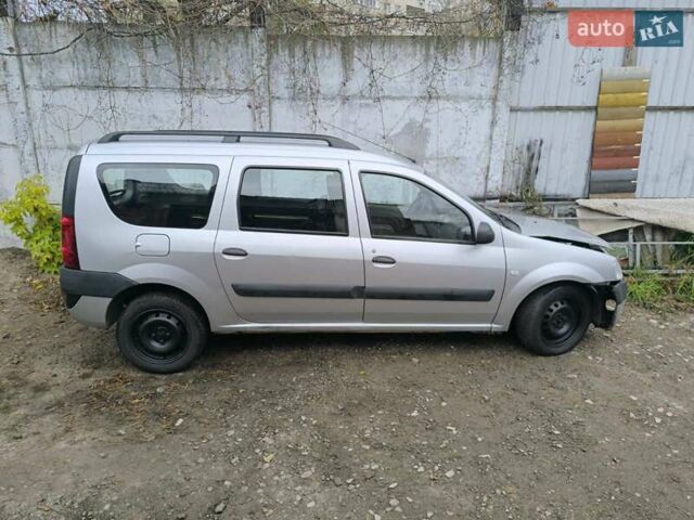 Серый Дачия Logan MCV, объемом двигателя 1.6 л и пробегом 276 тыс. км за 2100 $, фото 7 на Automoto.ua