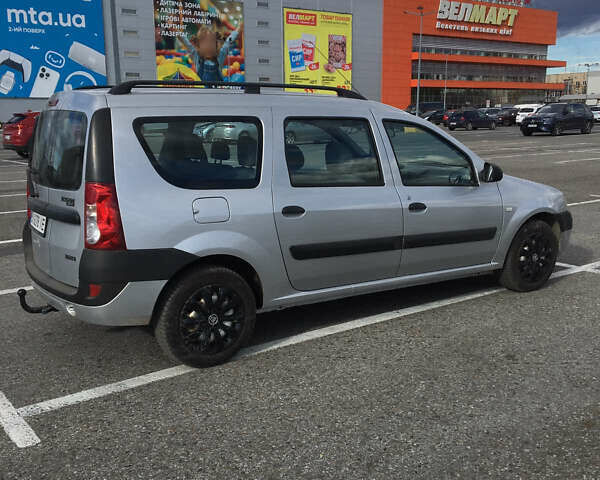 Дачия Logan MCV 2008 в Черновцах на Automoto.ua Серый Дачия Logan MCV, объемом двигателя 1.6 л и пробегом 110 тыс. км за 5450 $, фото 3 на Automoto.ua