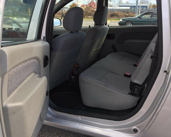 Дачия Logan MCV 2008 в Черновцах на Automoto.ua Серый Дачия Logan MCV, объемом двигателя 1.6 л и пробегом 110 тыс. км за 5450 $, фото 29 на Automoto.ua