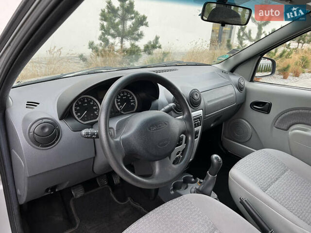 Серый Дачия Logan MCV, объемом двигателя 1.6 л и пробегом 245 тыс. км за 4999 $, фото 42 на Automoto.ua