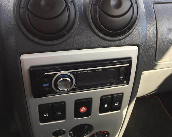 Дачия Logan MCV 2008 в Черновцах на Automoto.ua Серый Дачия Logan MCV, объемом двигателя 1.6 л и пробегом 110 тыс. км за 5450 $, фото 48 на Automoto.ua