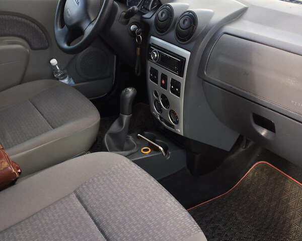 Дачия Logan MCV 2008 в Черновцах на Automoto.ua Серый Дачия Logan MCV, объемом двигателя 1.6 л и пробегом 110 тыс. км за 5450 $, фото 39 на Automoto.ua