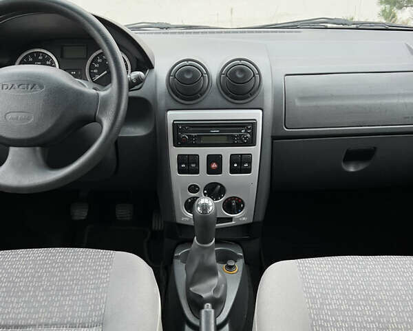 Серый Дачия Logan MCV, объемом двигателя 1.6 л и пробегом 245 тыс. км за 4999 $, фото 58 на Automoto.ua