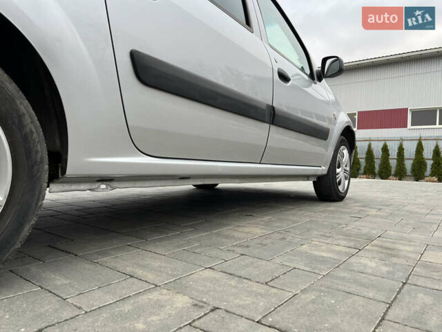 Серый Дачия Logan MCV, объемом двигателя 1.6 л и пробегом 245 тыс. км за 4999 $, фото 31 на Automoto.ua