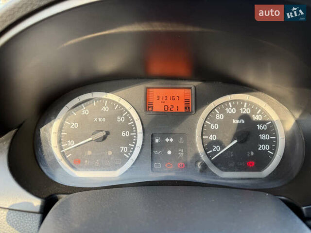 Серый Дачия Logan MCV, объемом двигателя 1.6 л и пробегом 313 тыс. км за 2999 $, фото 13 на Automoto.ua