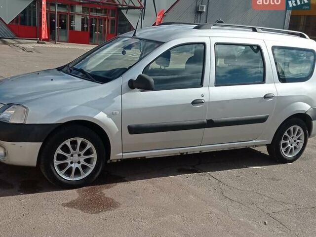 Серый Дачия Logan MCV, объемом двигателя 1.6 л и пробегом 278 тыс. км за 6000 $, фото 8 на Automoto.ua