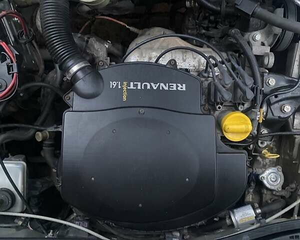 Серый Дачия Logan MCV, объемом двигателя 1.6 л и пробегом 196 тыс. км за 3900 $, фото 8 на Automoto.ua