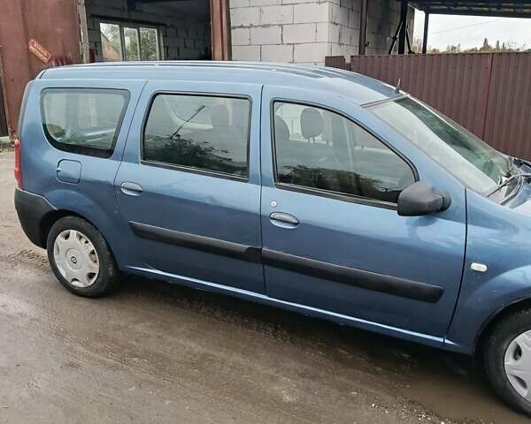 Серый Дачия Logan MCV, объемом двигателя 1.6 л и пробегом 206 тыс. км за 4150 $, фото 5 на Automoto.ua