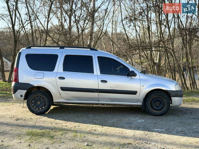 Серый Дачия Logan MCV, объемом двигателя 1.6 л и пробегом 313 тыс. км за 2999 $, фото 3 на Automoto.ua